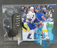 1998-99 UD Year Of The Great One Quantum #GO23 Wayne Gretzky 0255/1999 Diecut